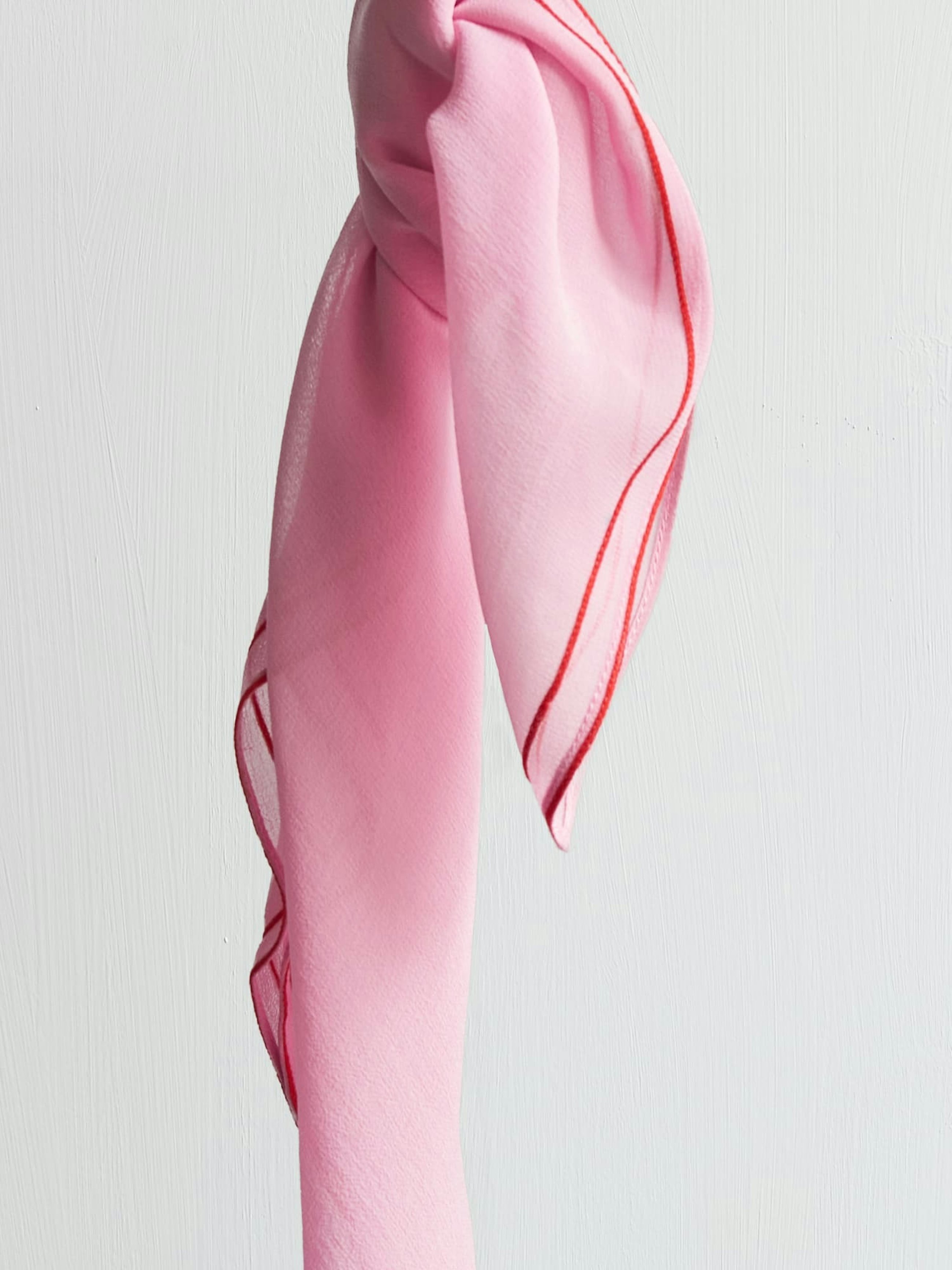 Fairfax red on Pink web P 2