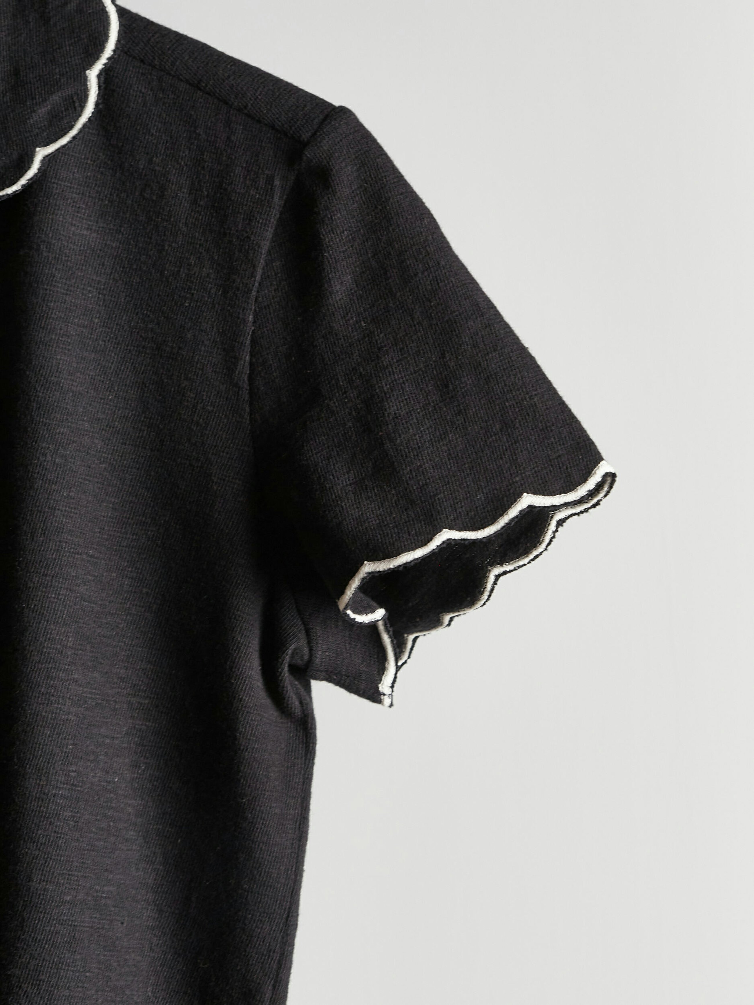 Flaxen black 4 P